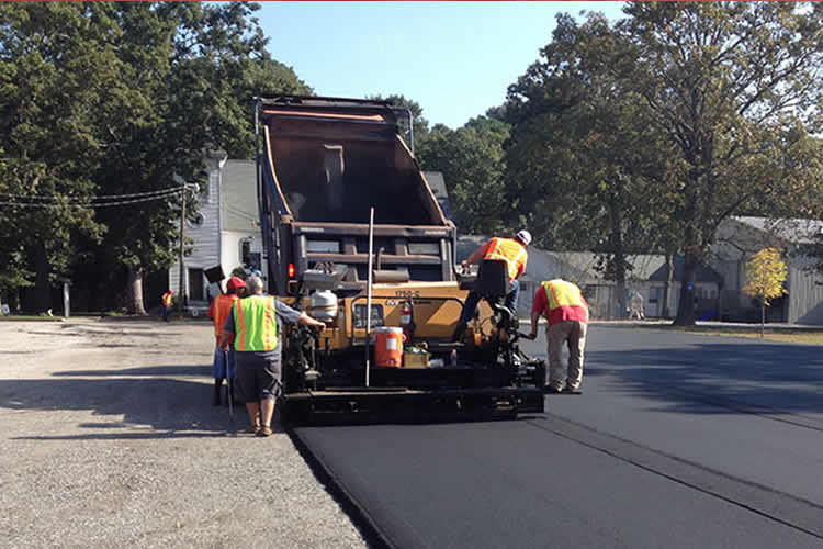 asphalt driveway paving